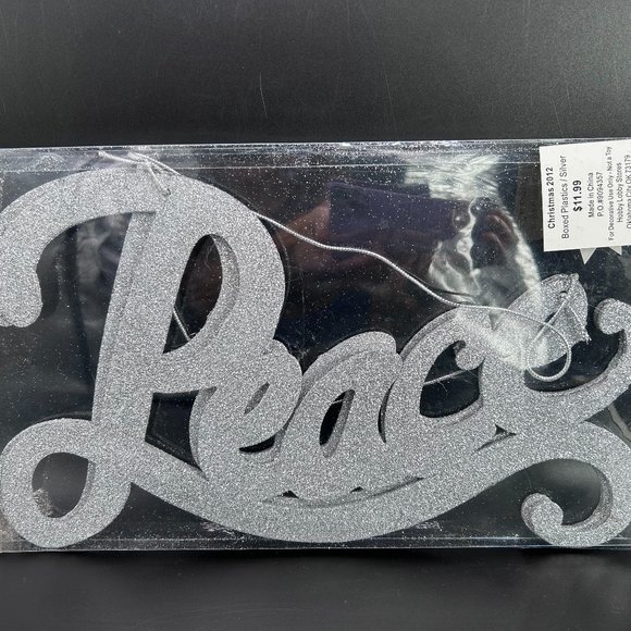 Hobby Lobby Silver Glitter Peace Sign Door Wall Christmas 2012 Set of 2 - Picture 2 of 8